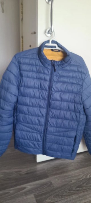 Abrigo Easywear azul y amarillo