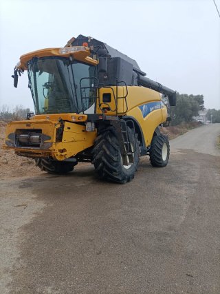 Cosechadora New Holland CR9060