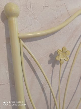 Testata in ferro battuto beige