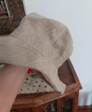 Cappello in lino cotone beige