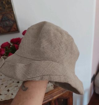 Cappello in lino cotone beige