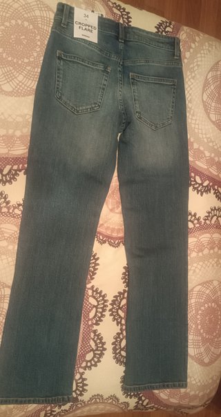 Pantalón Cropped Flare Bershka