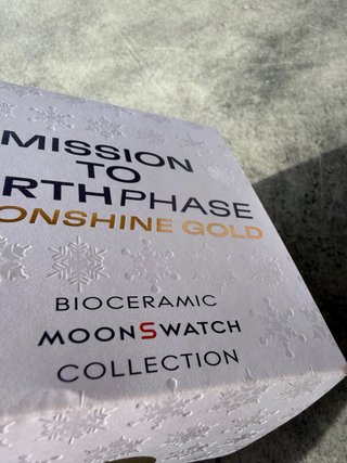 Omega x Swatch Moonshine Gold Bianco