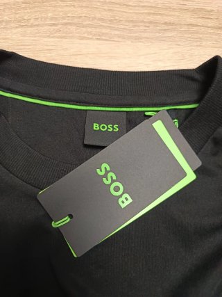 Camiseta BOSS Negra Logo Grande