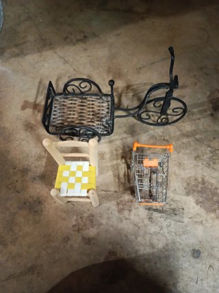 Carrito de compra y bici de adorno todo junto 8