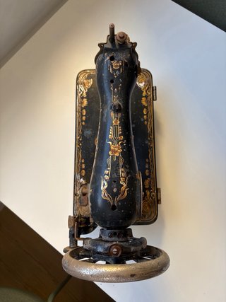 Máquina de coser antigua Kayser