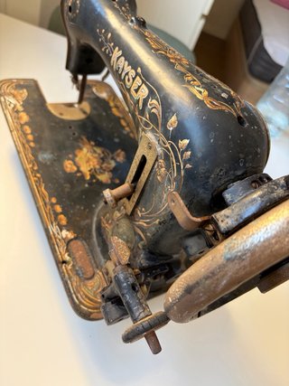 Máquina de coser antigua Kayser