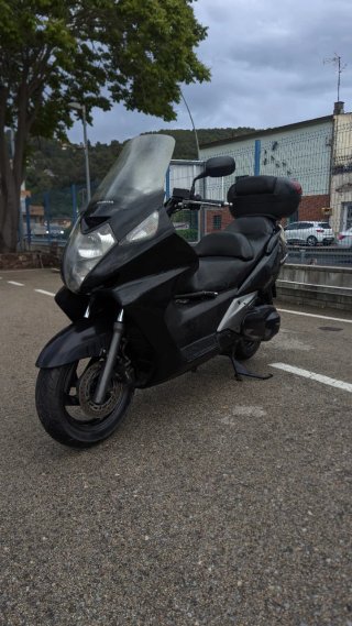 Honda 400 Silver Wing Negra