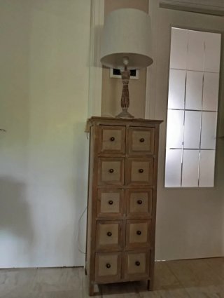 Mueble de madera con 10 cajones