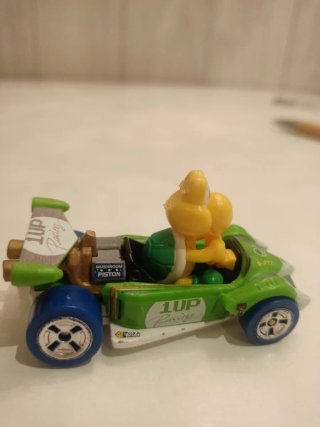 Lote 4 coches Mario Kart Hot Wheels