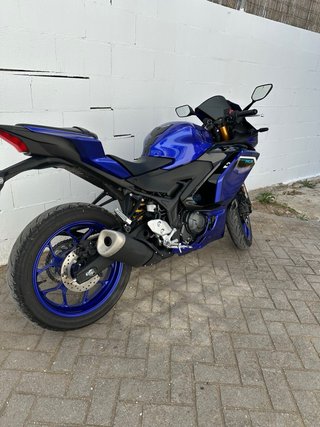 Yamaha R3 2025