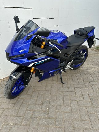 Yamaha R3 2025