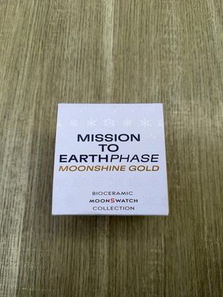 Omega x Swatch Moonshine Gold Bianco
