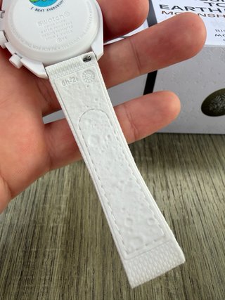 Omega x Swatch Moonshine Gold Bianco