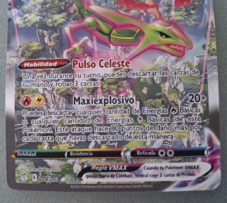 Carta Pokémon Rayquaza VMAX 218/203