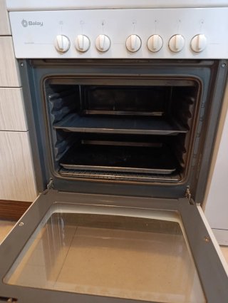 Placa vitrocerámica Balay más horno