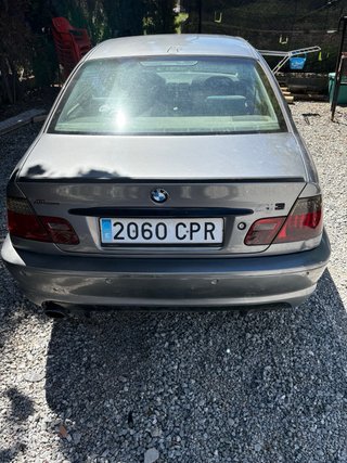 BMW 320i