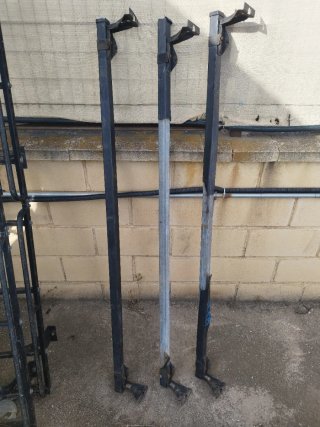 Soportes metálicos para toldo/vela