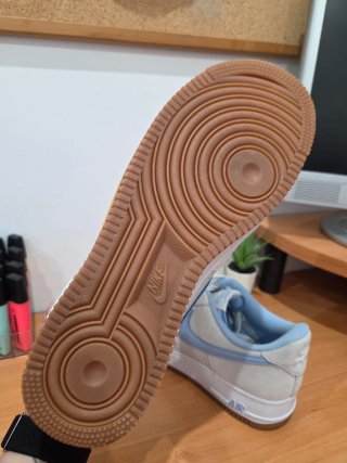 Nike Air Force 1 edición especial 07' LV8 Talla 42