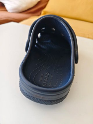 Zuecos Crocs niño talla 32 azul