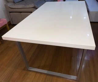 Mesa de centro moderna blanca y gris