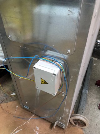 Extractor de aire metálico