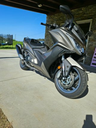 Maxi Scooter kymco ak 550