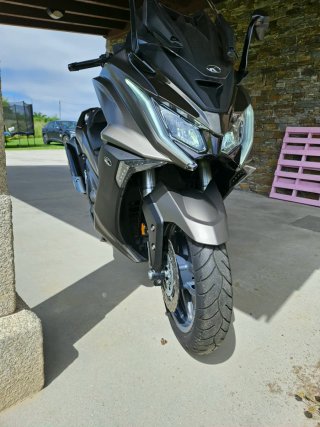 Maxi Scooter kymco ak 550