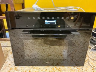 Miele  Forno a microonde/vapore