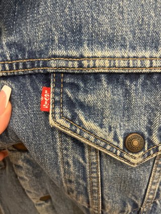 Cazadora vaquera Levi's con forro sherpa