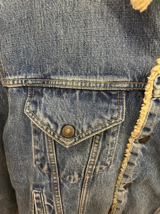 Cazadora vaquera Levi's con forro sherpa
