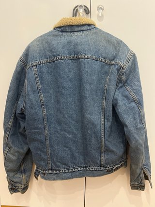 Cazadora vaquera Levi's con forro sherpa