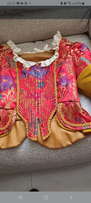 Traje Fallera Valenciana Rojo y Dorado