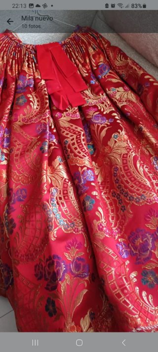 Traje Fallera Valenciana Rojo y Dorado
