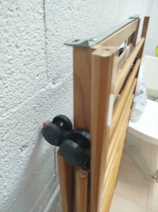Cuna de madera para bebé