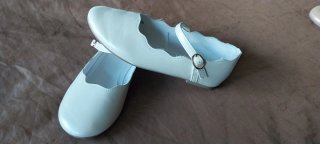 Zapatos niña blancos con tira