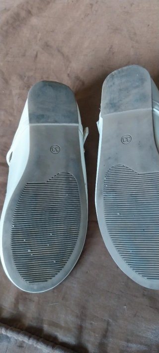 Zapatos niña blancos con tira
