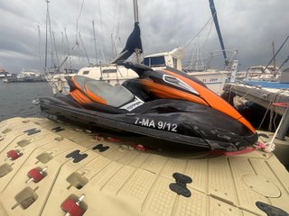 Moto de agua Yamaha 3 plazas+remolque+funda+chalec