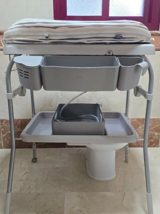 Bañera cambiador bebé gris