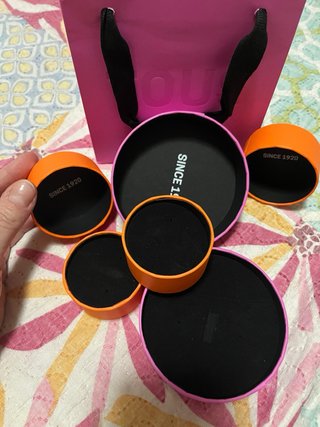 Bolsita y 3 cajitas Tous