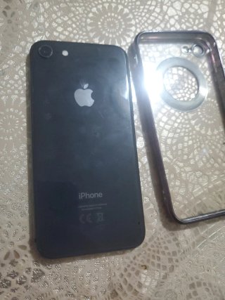iPhone 8 64GB