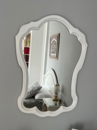 Dormitorio juvenil blanco con detalles