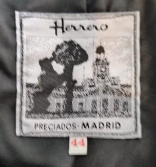 Pantalón de cuero negro. Sin estrenar