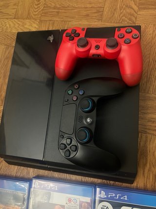 Consola PS4 + 3 Juegos + 2 Mandos