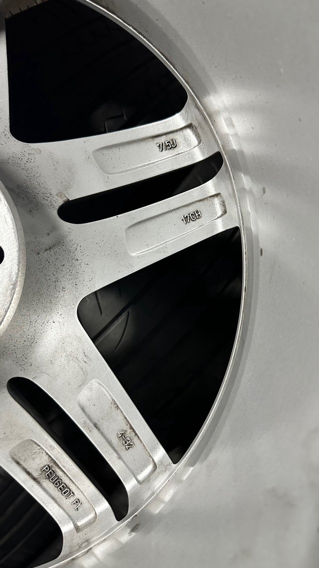 Llanta 17” Peugeot 308