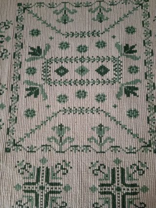 Alfombra artesanal beige y verde