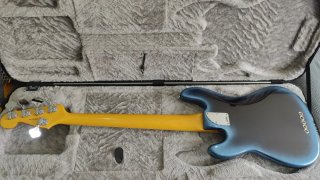 Bajo 5 cuerdas Fender AM Pro II P Bass V MN DK NIT