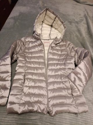 Chaqueta acolchada gris con capucha T/13-14años