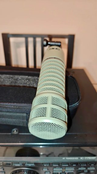 Micrófono Electro Voice RE20