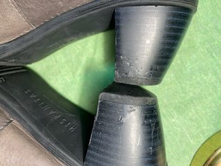 Zapatos Hispanitas mujer gris y marrones